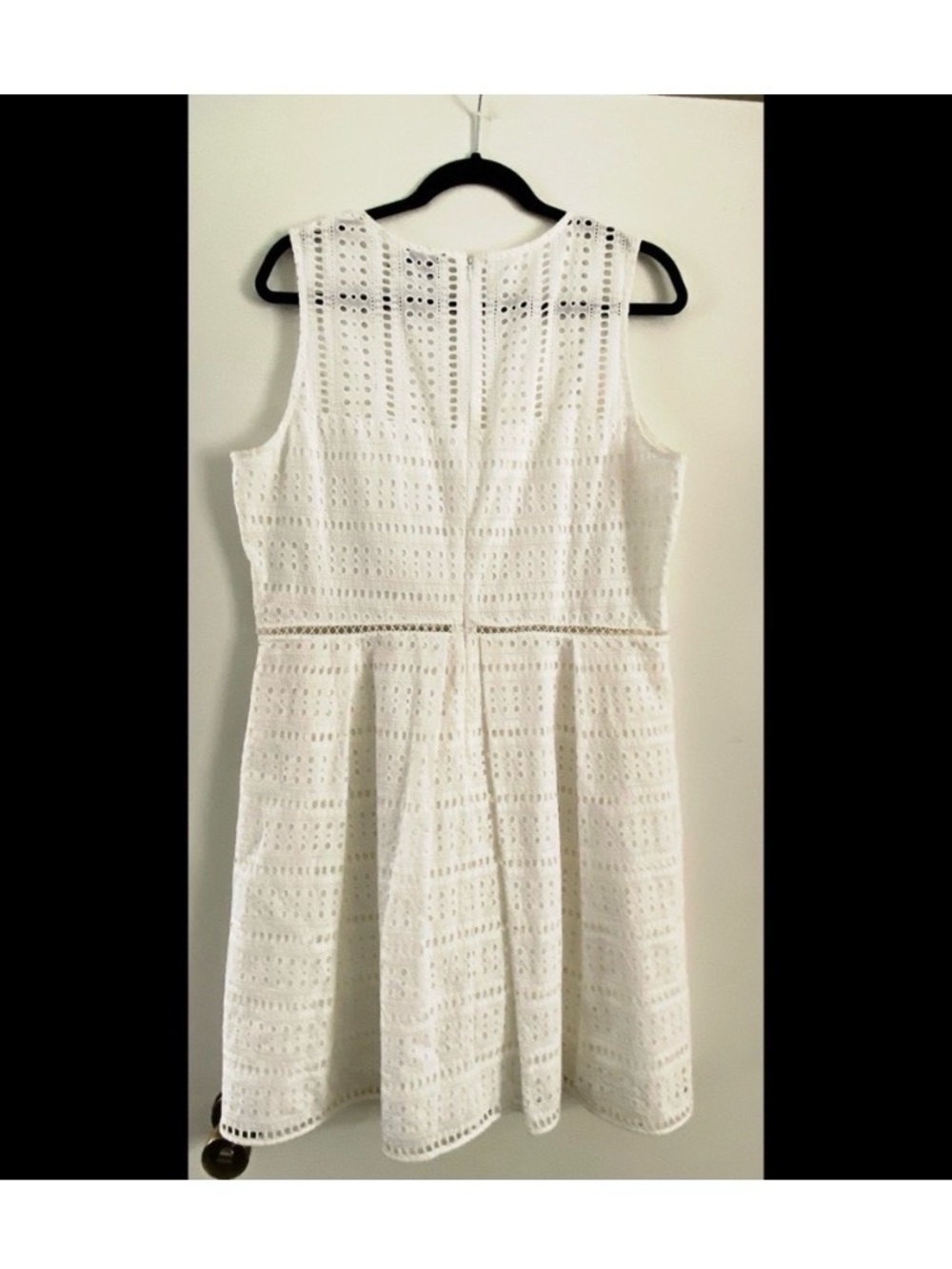 VINEYARD VINES White Eyelet Fit and Flare Dress - Picture 8 of 8